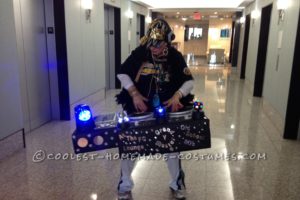 El mejor disfraz de DJ de la vieja escuela de los 80