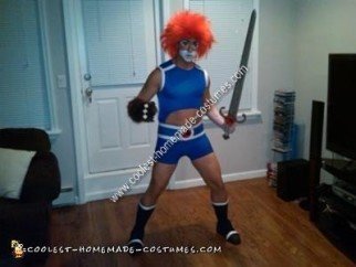 Lion-O y Cheetah caseros de un disfraz de pareja de Halloween para Thunder Cats