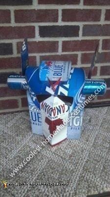 Disfraz de Optimus Prime de Transformers hecho en casa