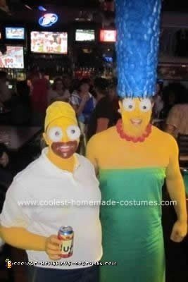 Disfraz de Halloween de Homero y Marge Simpson hecho a mano
