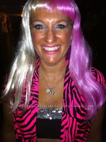 Genial disfraz de Nikki Minaj hecho a mano