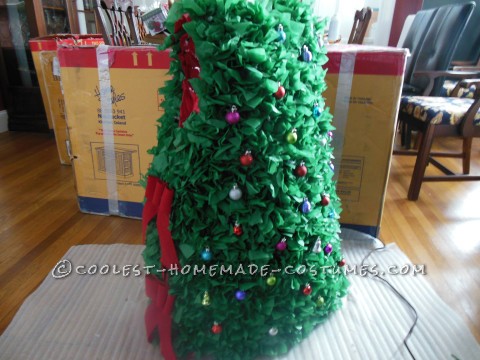 Genial disfraz de árbol de navidad reluciente