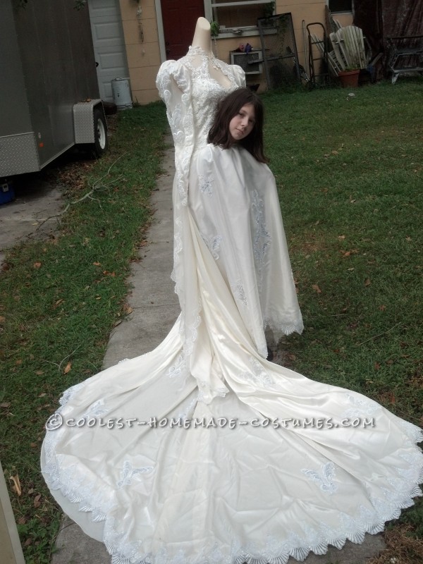 primera versión inacabada de la novia sin cabeza