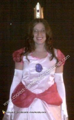 Disfraz casero de princesa Peach