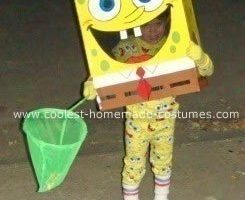 Genial traje casero de Bob Esponja con pantalones cuadrados