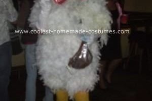 Idea de disfraz de pollo DIY para Halloween