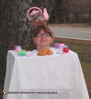 Idea de disfraz de Halloween de bricolaje para una fiesta de té
