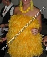 La mejor idea casera de disfraz de Halloween de Big Bird sexy