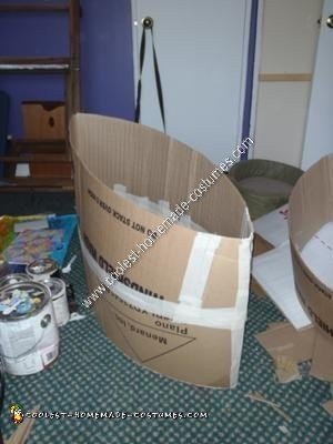 Idea de disfraz de pez asesino DIY para Halloween