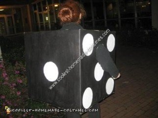 Idea de disfraz de Halloween de pareja de dados de bricolaje