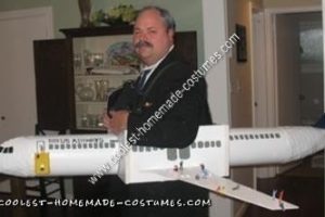 La mejor idea de disfraz de Halloween única del Capitán «Sully» Sullenberger DIY