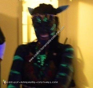 Idea única de disfraz de Halloween hecha en casa de Na'vi Avatar
