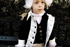 Lindo disfraz de George Washington para niño