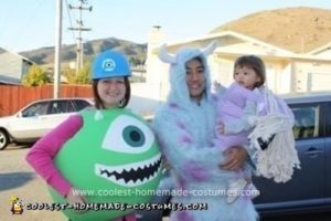 Los monstruos más geniales de la casa, Family Costume Corporation