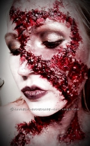 Maquillaje aterrador de reina del baile