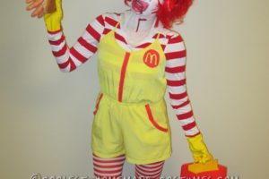 Traje espeluznante del asesino en serie Ronald McDonald