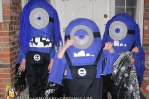 Tres disfraces malvados de minion morado para niños