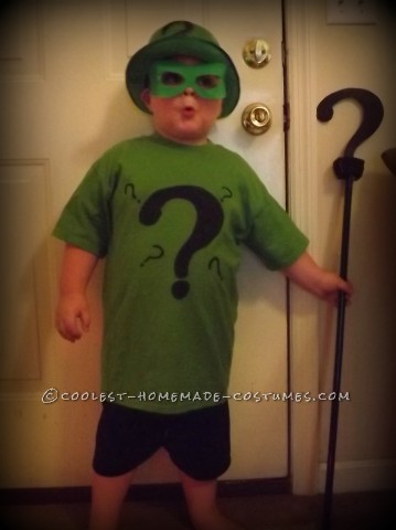 Disfraz de Riddler DIY para un niño de 3 años obsesionado con todas las cosas de Batman