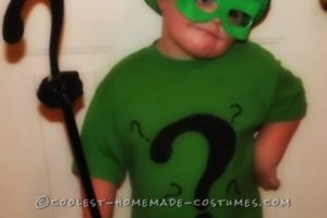 Disfraz de Riddler DIY para un niño de 3 años obsesionado con todas las cosas de Batman