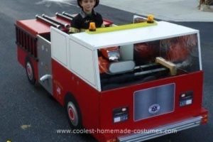 El camión de bomberos más genial para un disfraz de bombero.