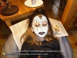 Disfraz de bebé hecho en casa por Gene Simmons