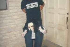 El mejor colgado con el traje Saw Illusion