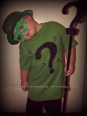Disfraz de Riddler DIY para un niño de 3 años obsesionado con todas las cosas de Batman