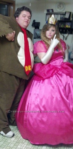 Disfraz de princesa Peach hecho a mano