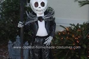 Genial disfraz casero de Jack Skellington para Halloween