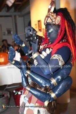 Idea de disfraz casero de Kali