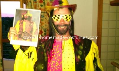 El macho más cool disfrazado de Randy Savage