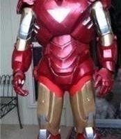 Genial traje de Iron Man