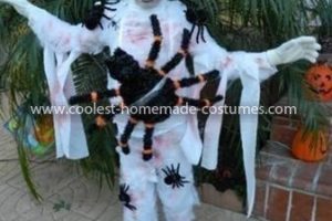 El disfraz de momia araña más genial con telarañas