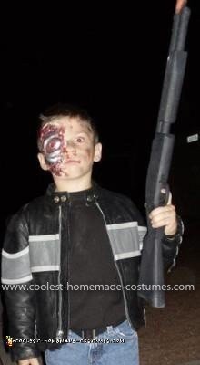 Traje de Terminator hecho en casa