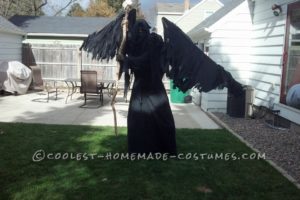 El disfraz DIY más genial de Grim Reaper: Abrazos gratis de la muerte